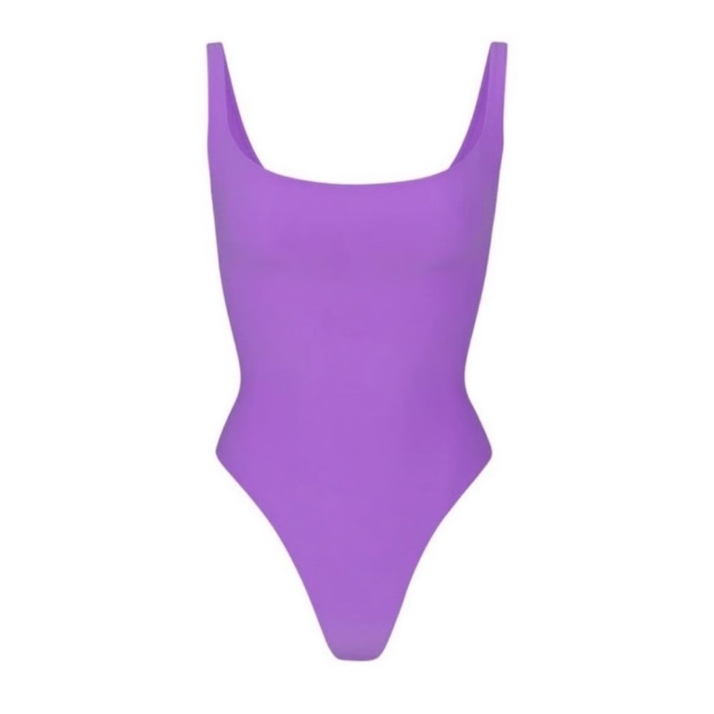 SKIMS Fits Everybody Square Neck Bodysuit